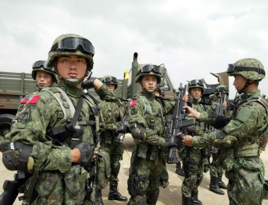 Κίνα προς ΗΠΑ: «Όποιος προκαλέσει σύγκρουση στην κορεατική χερσόνησο θα πληρώσει και το τίμημα» (βίντεο)